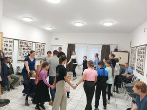 Táncház népi játékokkal Monostorapátin