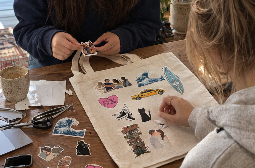 Matcha & Merch - kreatív workshop sorozatrajongóknak